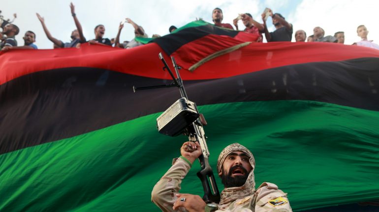 ثمة أسباب رئيسية وراء تعقيد الأزمة الليبية على النحو الذي أفضى إلى فشل إجراء الانتخابات، بعضها يرجع للحالة الليبية من الداخل